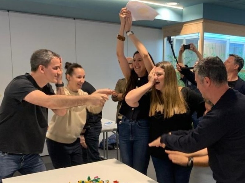 The-Unconventional-School-Presentation-Deck-10-13-2025_06_40_PM-1-1-800x600